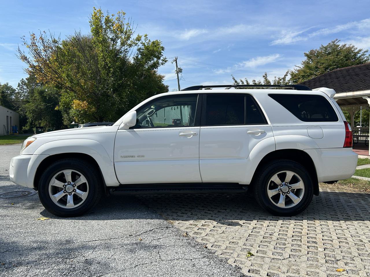 Used 2007 Toyota 4Runner Limited AWD/4WD image 8