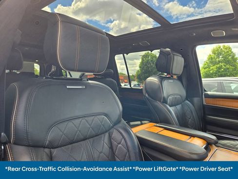 Used 2024 Jeep Grand Wagoneer L Series III AWD/4WD image 15