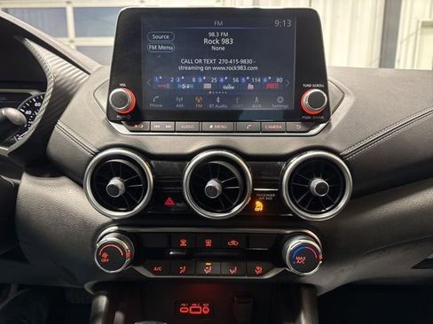 Used 2022 Nissan Sentra SV w/ Trunk Package image 10