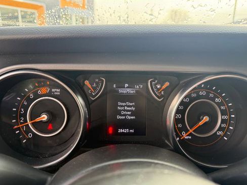 Used 2022 Jeep Wrangler Unlimited Sport image 13