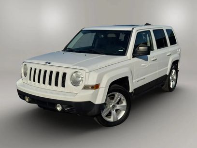 Used 2014 Jeep Patriot Limited w/ Sun/Sound Group