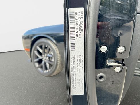 Used 2022 Dodge Challenger R/T w/ Blacktop Package RWD image 2