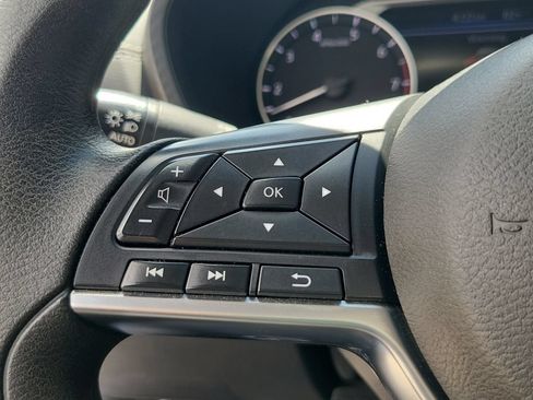 Used 2024 Nissan Sentra SV FWD image 29