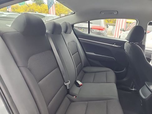 Used 2019 Hyundai Elantra SE w/ Cargo Package FWD image 36