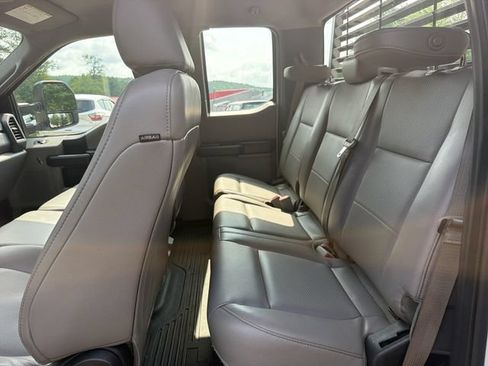 Used 2018 Ford F250 XL w/ Power Equipment Group AWD/4WD image 25