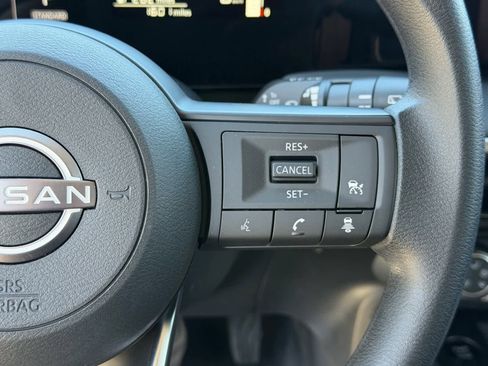 Used 2025 Nissan Kicks S image 30