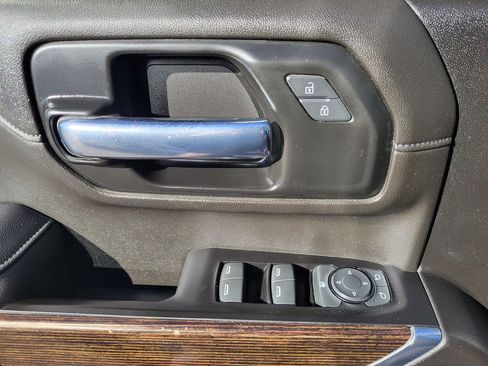 Used 2022 GMC Sierra 2500 SLE w/ Remote Start Package image 17