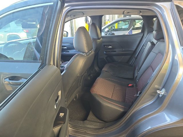 Used 2026 Nissan Kicks SR AWD/4WD image 3