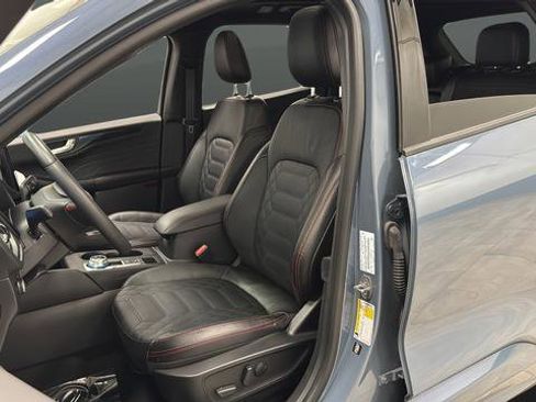 Used 2023 Ford Escape ST-Line Elite w/ Premium Technology Package AWD/4WD image 9
