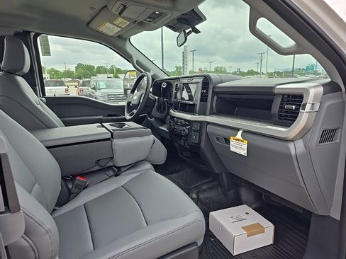 New 2025 Ford F550 XL image 18