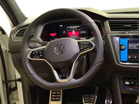 Used 2022 Volkswagen Tiguan SE R-Line FWD image 19