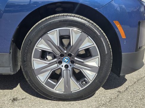 Certified 2025 BMW iX xDrive50 AWD/4WD image 11