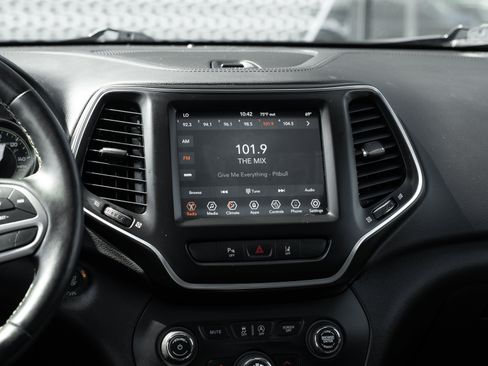 Used 2021 Jeep Cherokee Latitude Lux 80th Anniv w/ Quick Order Package 26U 80TH AWD/4WD image 10