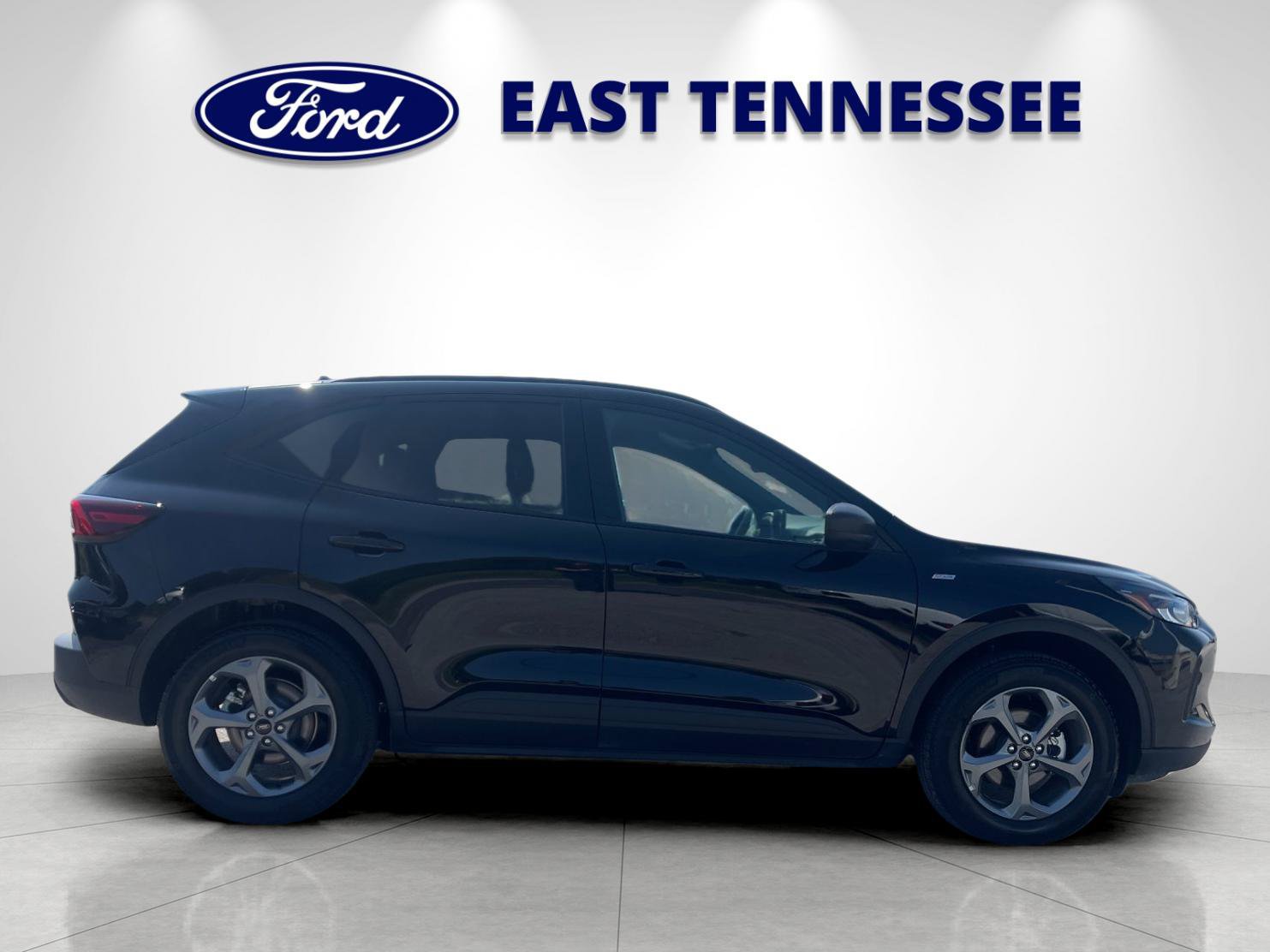 Used 2026 Ford Escape ST-Line AWD/4WD image 2