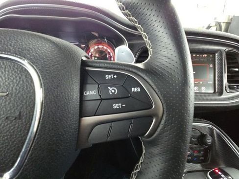 Used 2016 Dodge Challenger SRT Hellcat image 25