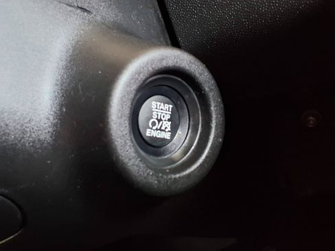 Used 2025 RAM ProMaster 2500 w/ Convenience Group FWD image 13