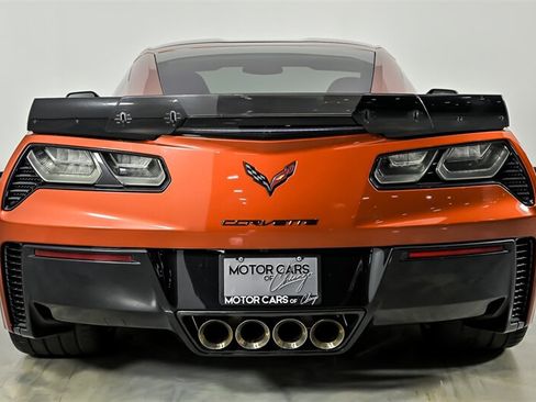 Used 2015 Chevrolet Corvette Z06 w/ 3LZ Preferred Equipment Group RWD image 8