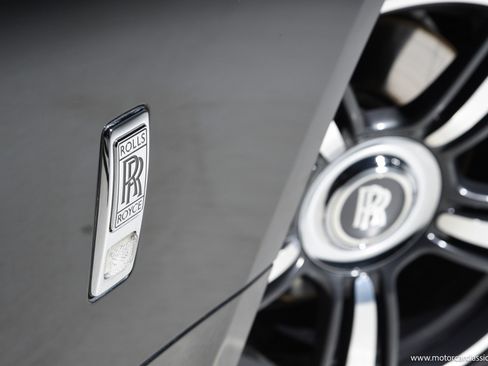Used 2016 Rolls-Royce Wraith image 14