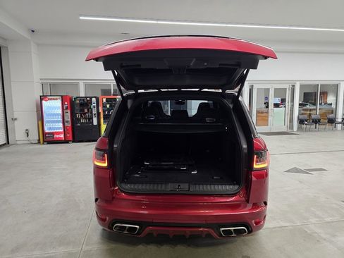 Used 2022 Land Rover Range Rover Sport SVR image 46