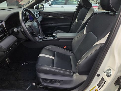 Certified 2025 Toyota Camry SE FWD image 14