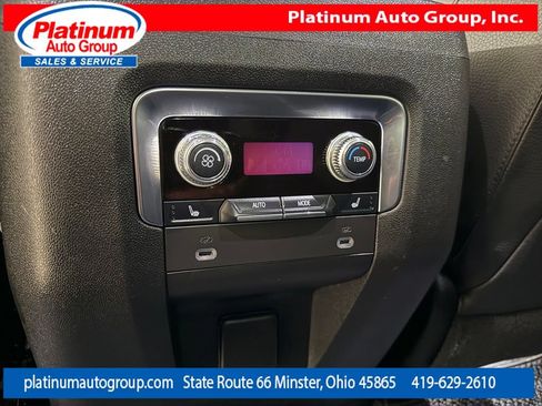 Used 2021 GMC Yukon Denali w/ Denali Premium Package AWD/4WD image 30