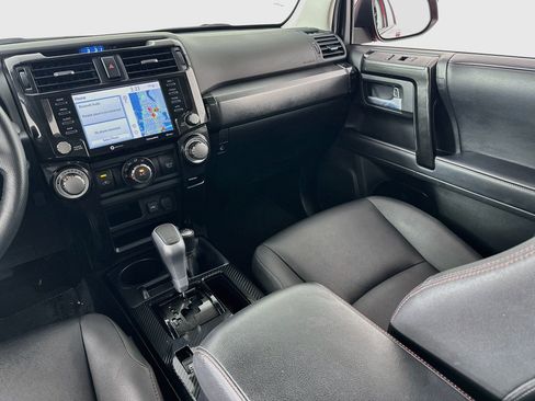 Used 2021 Toyota 4Runner TRD Off-Road Premium w/ Moonroof Package AWD/4WD image 24