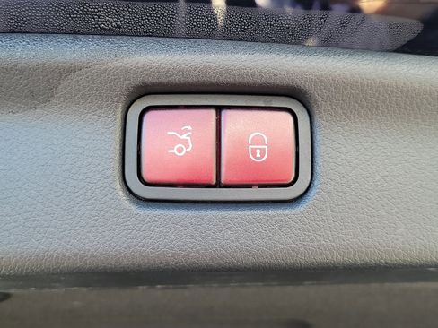 Used 2023 Mercedes-Benz C 300 Sedan image 26