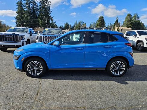 Used 2023 Hyundai Kona SEL image 2