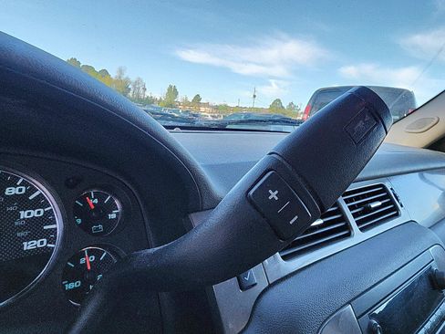 Used 2009 Chevrolet Tahoe LT w/ Suspension Package, Off-Road image 16