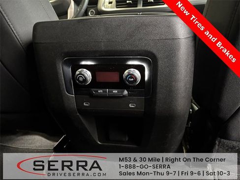 Used 2023 GMC Yukon SLE image 14