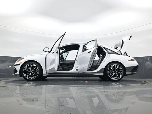 Certified 2024 Hyundai Ioniq 6 SEL image 34