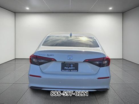 Used 2024 Honda Civic EX image 4