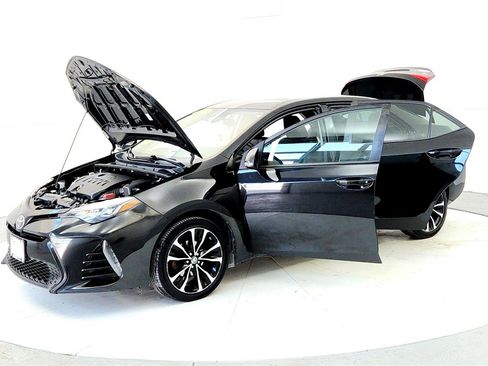 Used 2018 Toyota Corolla SE image 10