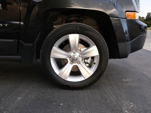 Used 2016 Jeep Patriot High Altitude image 19