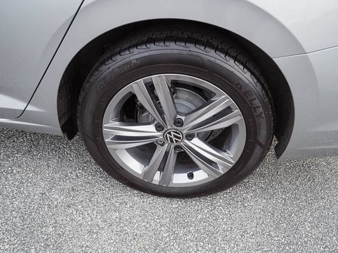Used 2023 Volkswagen Jetta SE FWD image 37