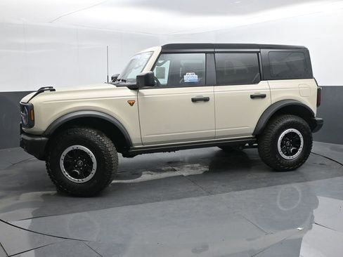 New 2026 Ford Bronco Badlands w/ Sasquatch Package AWD/4WD image 2
