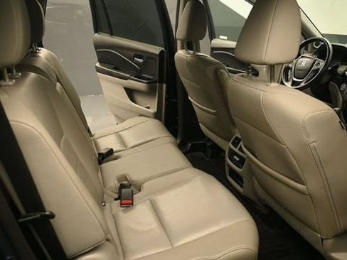 Used 2017 Honda Pilot EX-L image 18