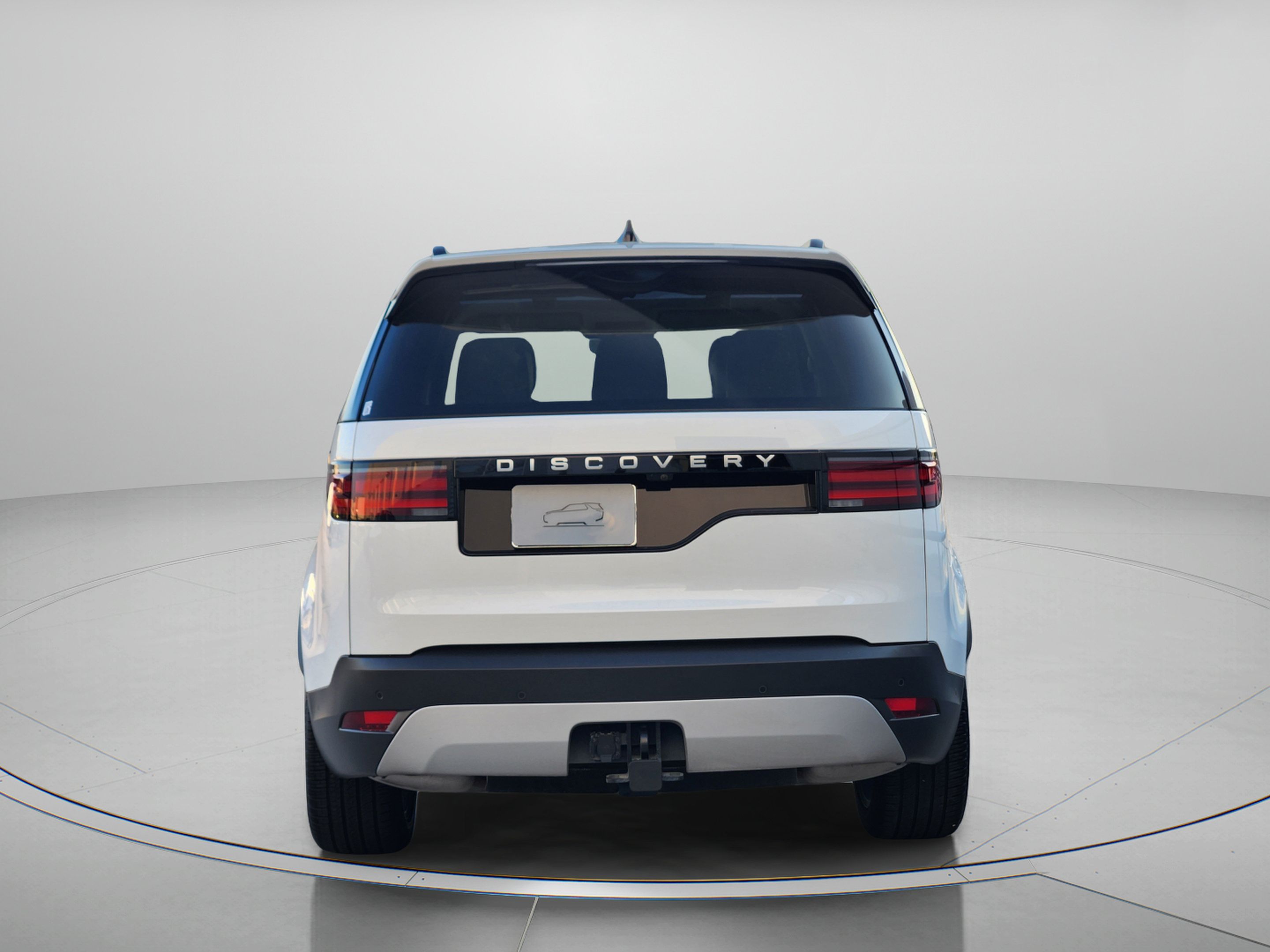 Certified 2025 Land Rover Discovery S AWD/4WD image 4