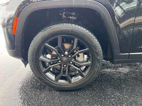 New 2025 Jeep Grand Cherokee Limited image 4