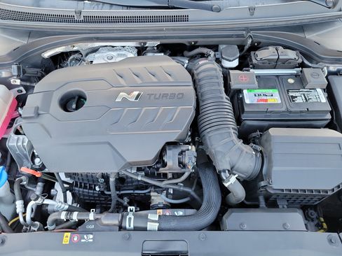 Certified 2022 Hyundai Veloster N FWD image 24