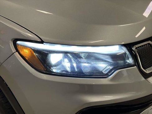 Used 2022 Jeep Compass Limited w/ Elite Group image 7