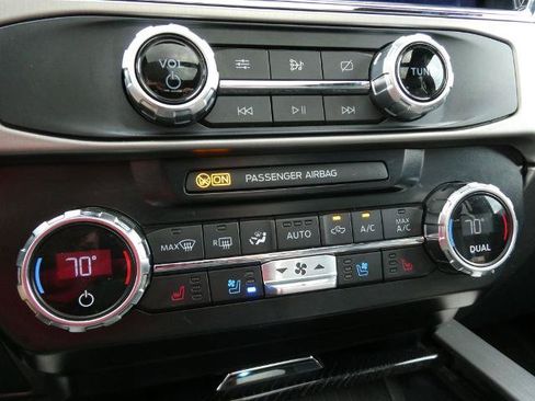 Certified 2022 Ford F350 Platinum AWD/4WD image 31