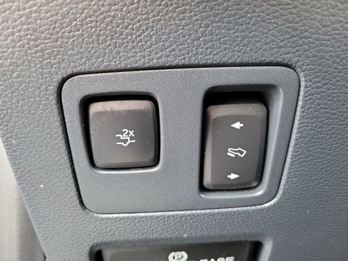 Certified 2022 Ford F250 Platinum w/ FX4 Off-Road Package image 25