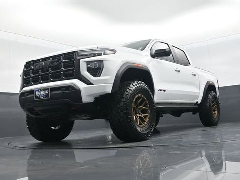 Used 2023 GMC Canyon AT4 w/ Technology Package image 19