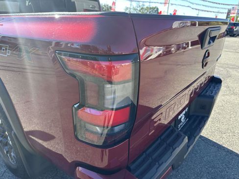 Used 2022 Nissan Frontier PRO-4X w/ Off-Road Protection Package image 10