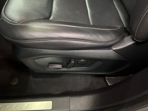 Used 2022 Ford Explorer Limited image 55