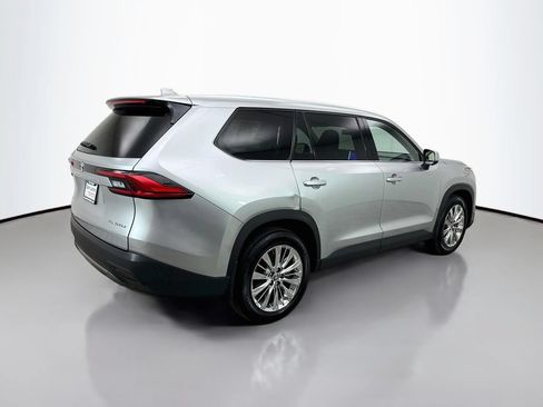 Used 2024 Toyota Grand Highlander AWD image 7
