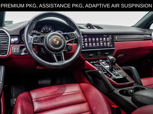 Used 2023 Porsche Cayenne w/ Premium Package AWD/4WD image 22