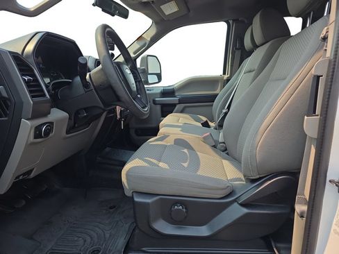 Used 2019 Ford F350 XLT w/ Camper Package AWD/4WD image 14