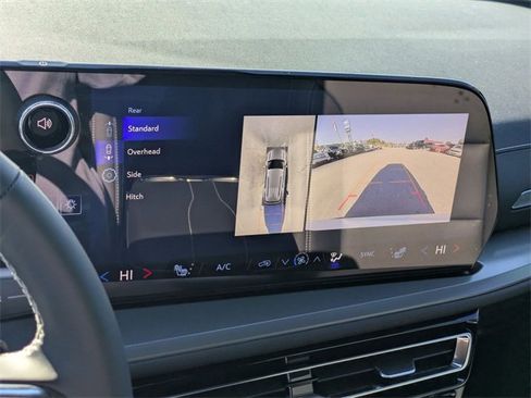 New 2026 Chevrolet Traverse LT image 19